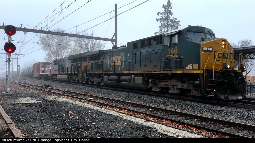 CSX 146 on M403